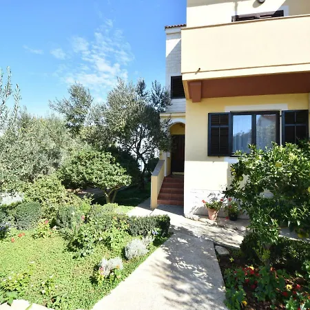 Titi Toto.2 Apartament *
