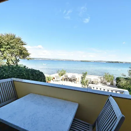 Apartment Titi Toto.2 Tkon